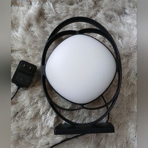 Sunlamp Modern Black and White